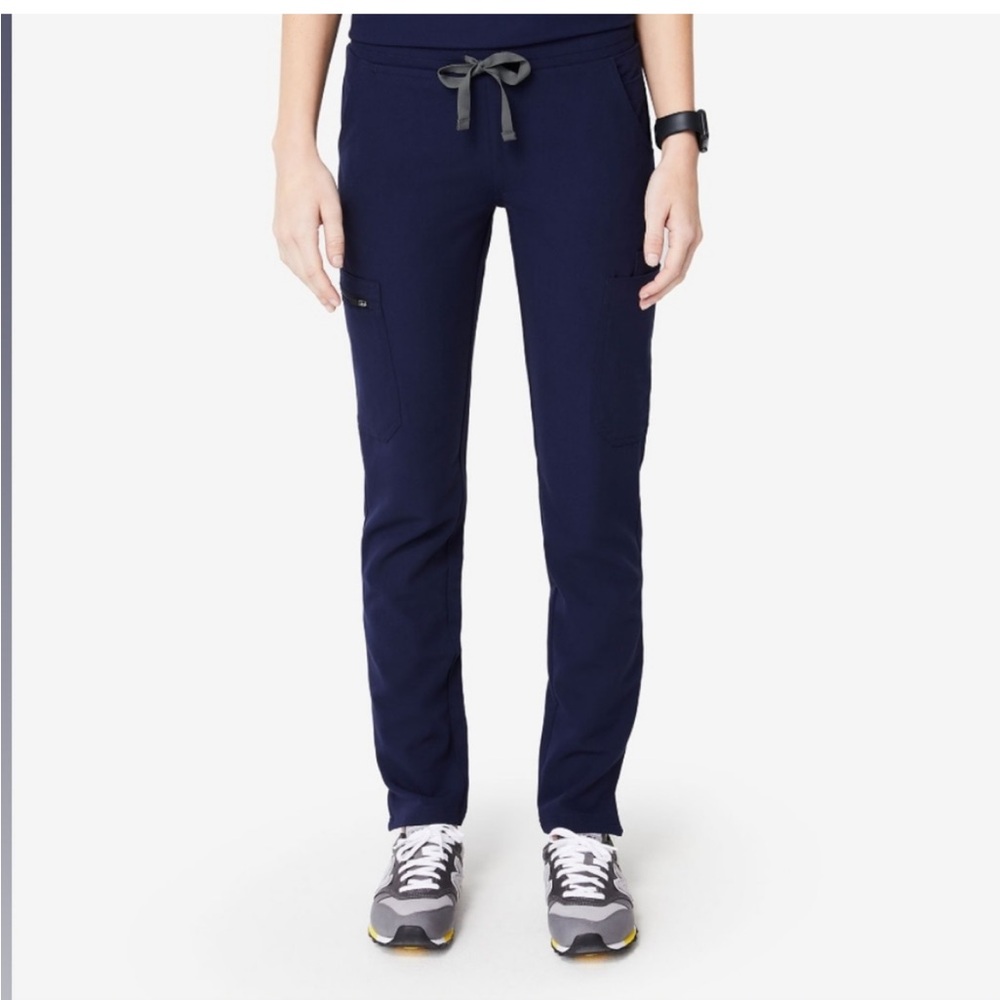 FIGS Yola • XSmall Petite • Navy